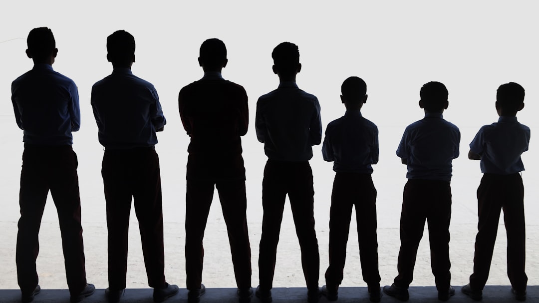 Cum să îți crești afacerea fără angajați: strategii eficiente